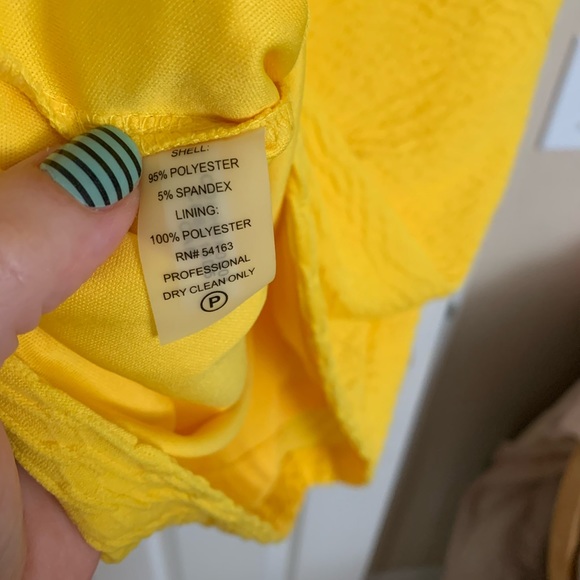 Yellow Calvin Klein Size 4 stretchy Sheath Dress - Picture 6 of 6